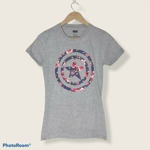 Marvel NWT Women's Junior Medium Gray Captain America Floral Logo T-Shirt
